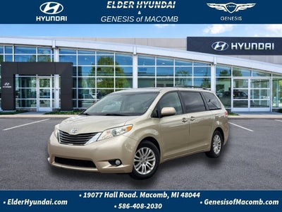 2014 Toyota Sienna XLE 8 Passenger