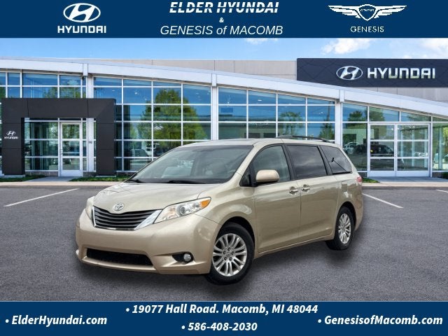 2014 Toyota Sienna XLE 8 Passenger