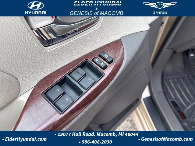 2014 Toyota Sienna XLE 8 Passenger