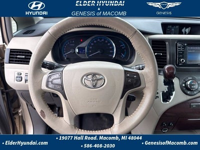2014 Toyota Sienna XLE 8 Passenger