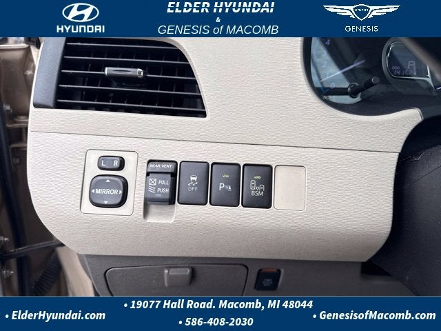 2014 Toyota Sienna XLE 8 Passenger