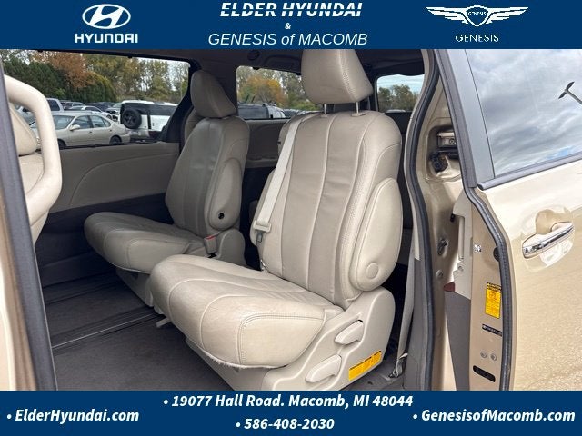2014 Toyota Sienna XLE 8 Passenger