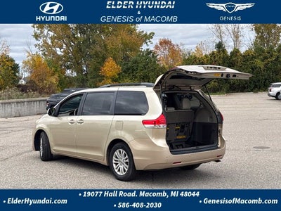 2014 Toyota Sienna XLE 8 Passenger